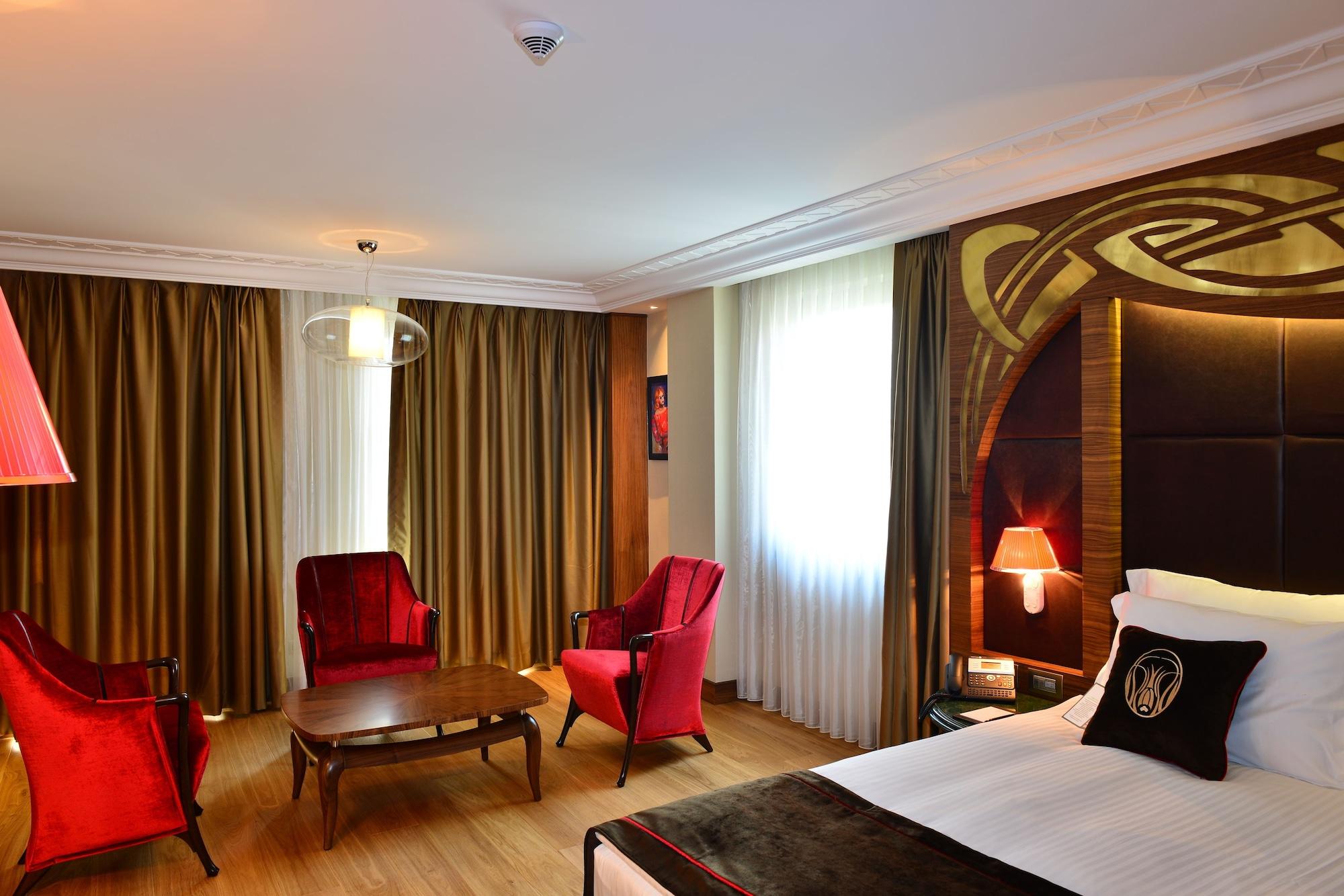 Mona - Special Class Ankara