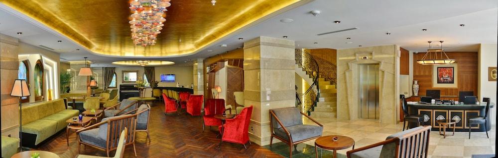 Mona - Special Class Otel